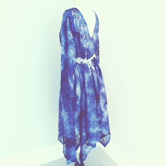 Lace overthrow. - Picture 1 of 5